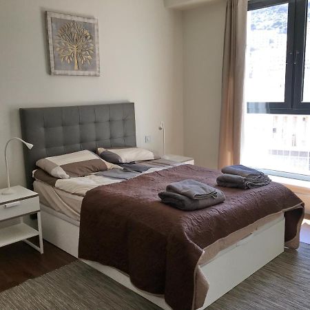 Luxurious Central Apartment With Pool Gibraltar Zewnętrze zdjęcie